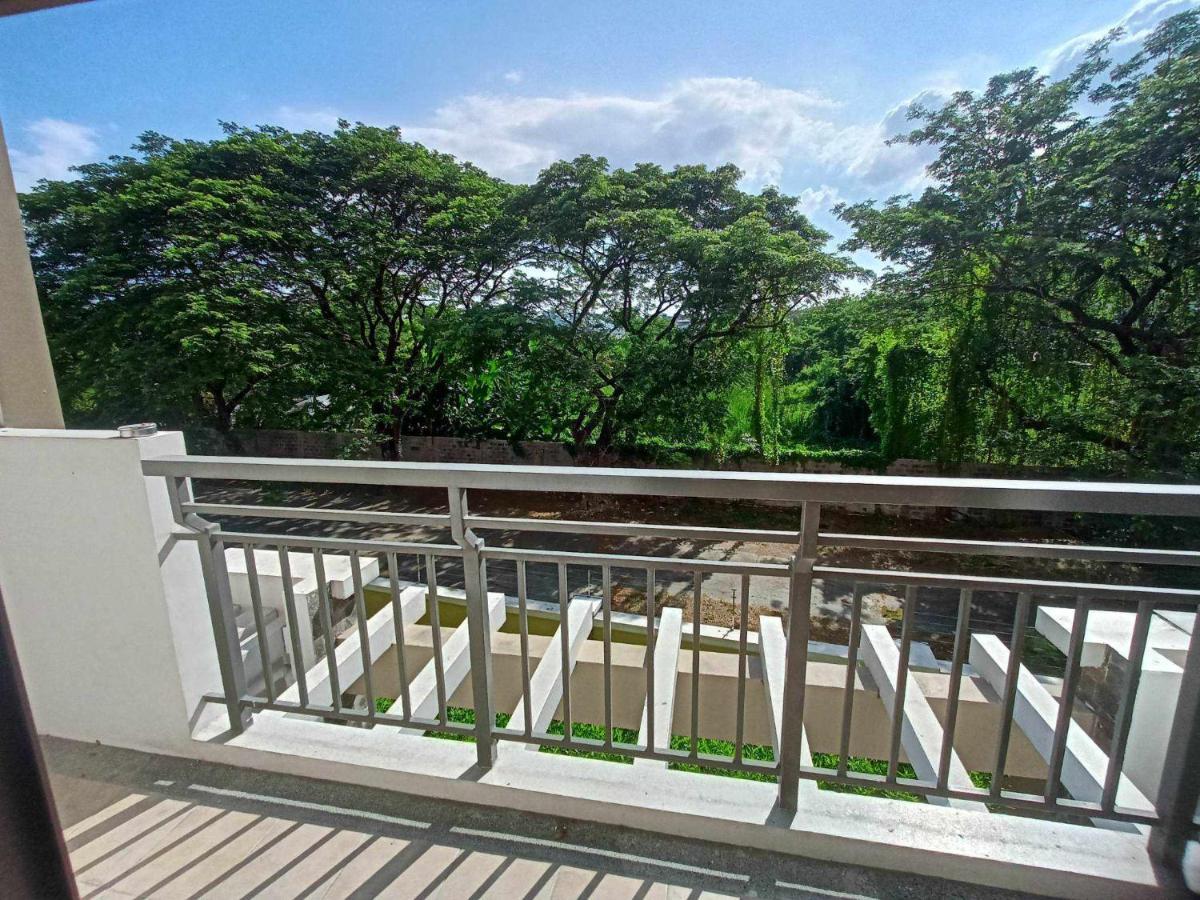 Aparthotel Acacia Estates Taguig Manila Exterior foto